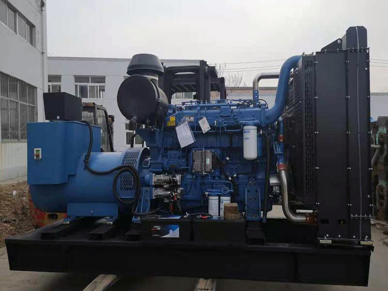 玉柴200KW發(fā)電機組