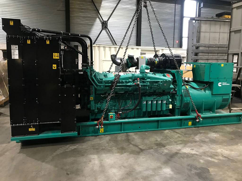 康明斯1000KW發(fā)電機組